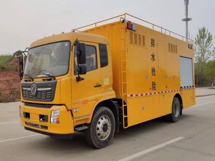東風(fēng)天錦大流量排水搶險(xiǎn)車